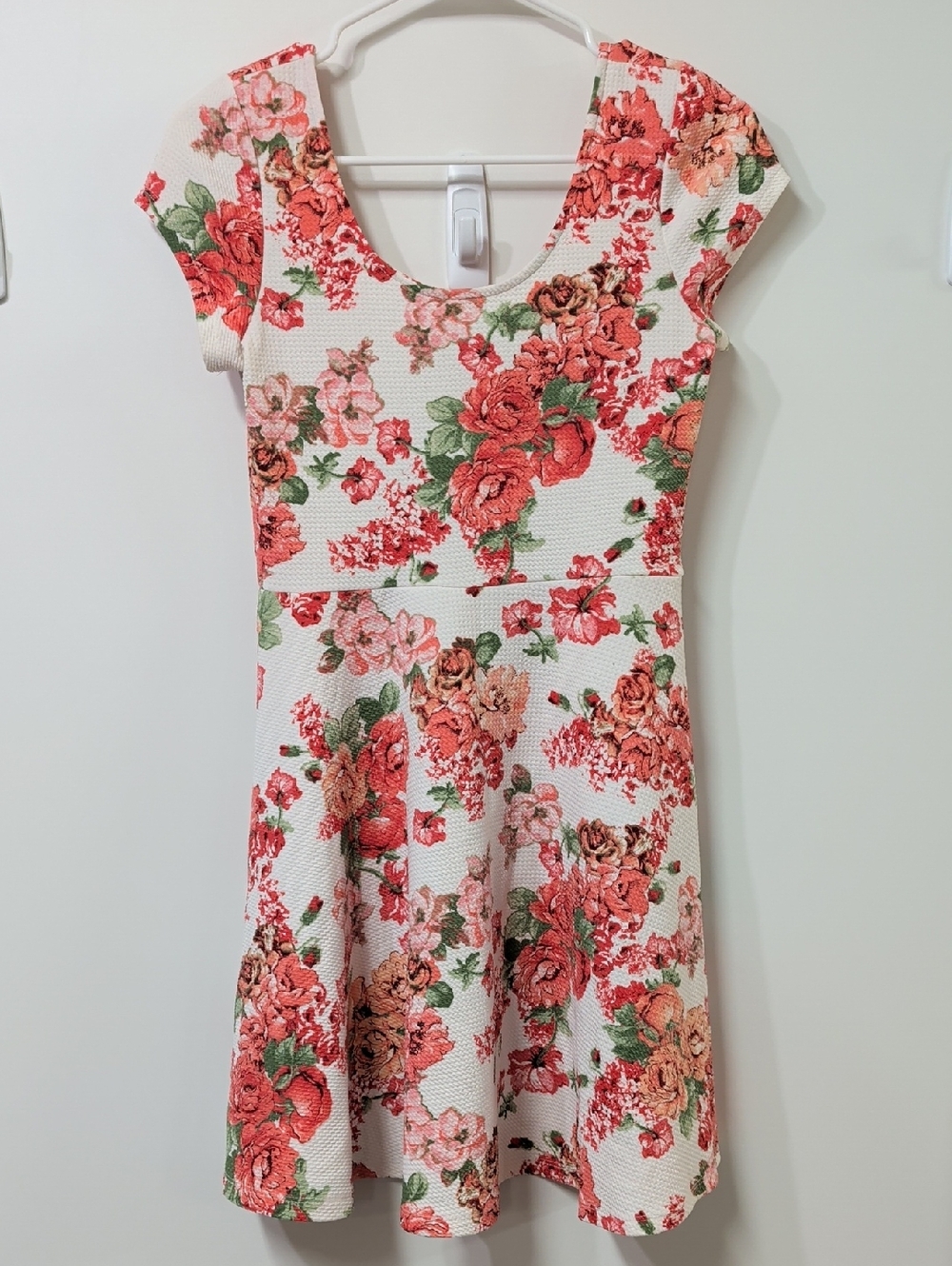 Iris Off-White Coral Floral Fit & Flare Mini Dress Size Medium